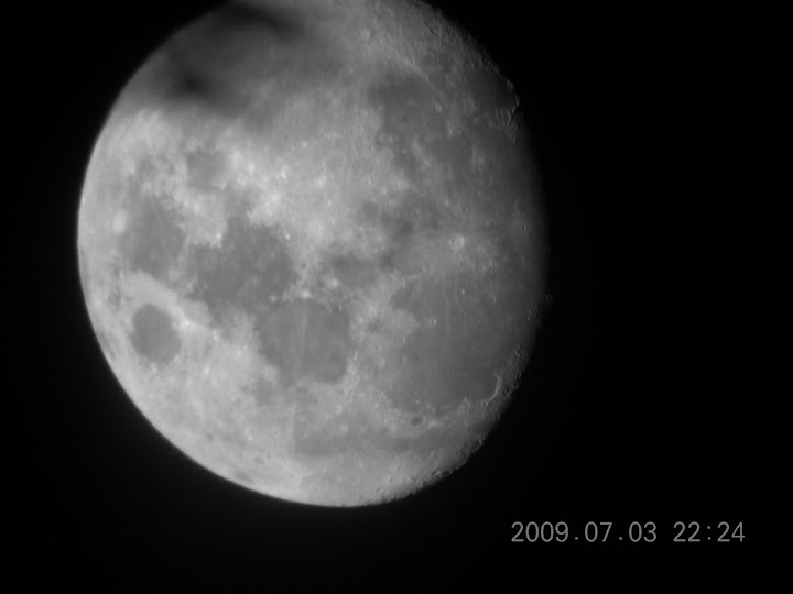 photo lunaire prise avec un compact appareil nikon coolpix 7300